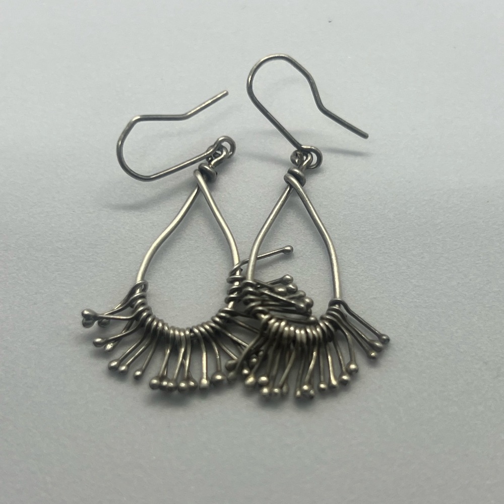 Beautiful Solid Sliver Vintage Central Asian Jew Chic Silver Teardrop Earrings - Picture 4 of 4